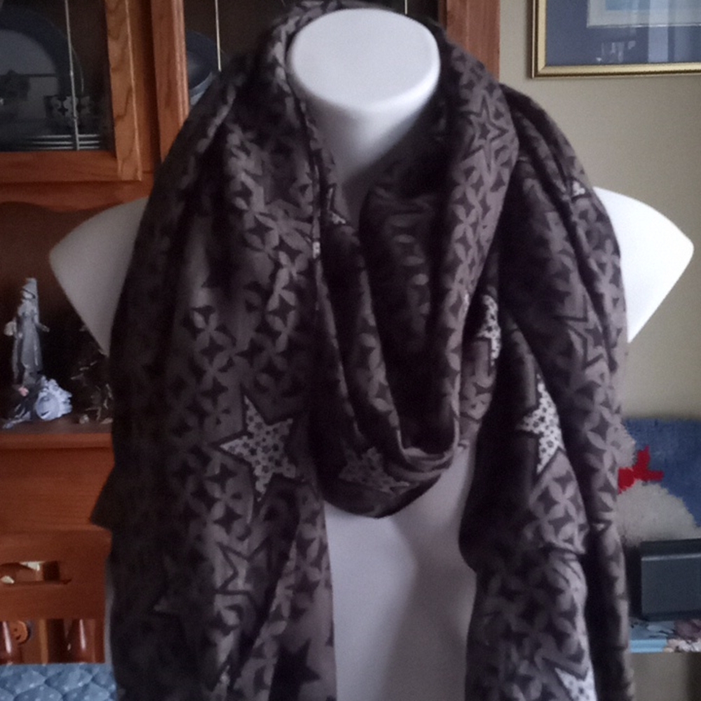 LOF Scarf - Picture 3 of 4